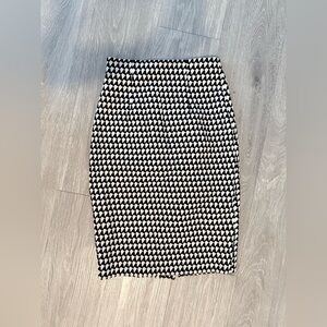 Banana Republic Black and White Geometric Pencil Skirt